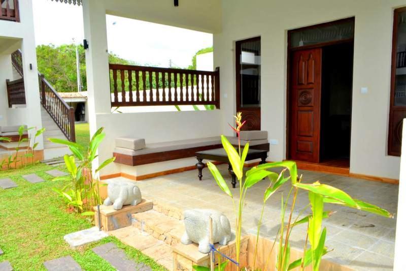 Guru Beach Resort Tangalle Eksteriør bilde